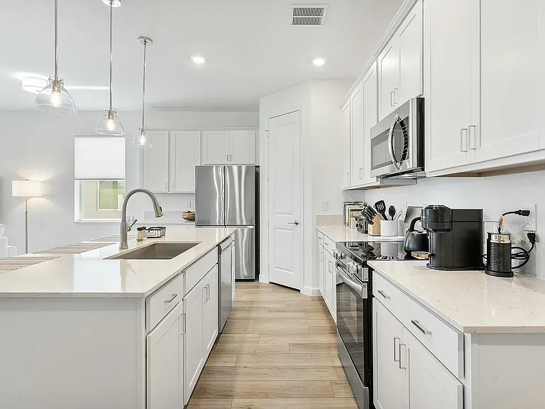 13404 Brotherhood Way — Photo 11
