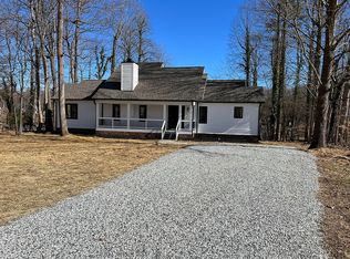 2124 Lynwood Dr, Greensboro, NC 27406