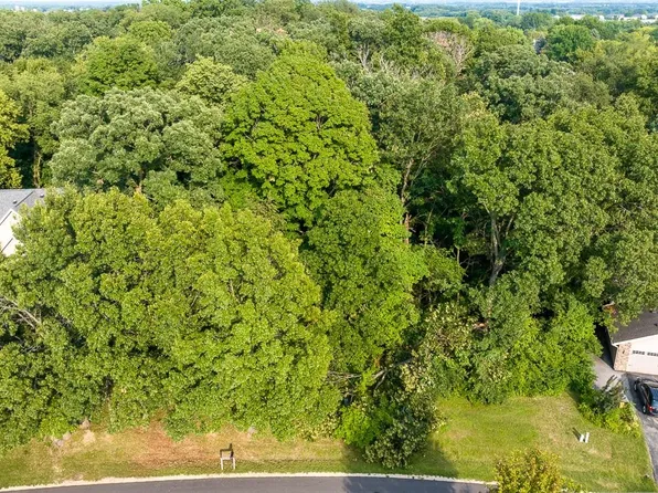 119 SE Chanticleer Dr, Poplar Grove, IL 61065