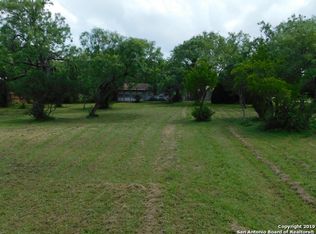 250 County Road 4636, Hondo, TX 78861