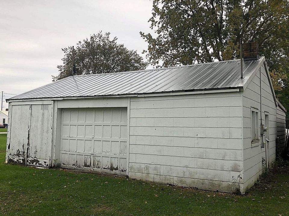 2nd image of 102 S 5th St