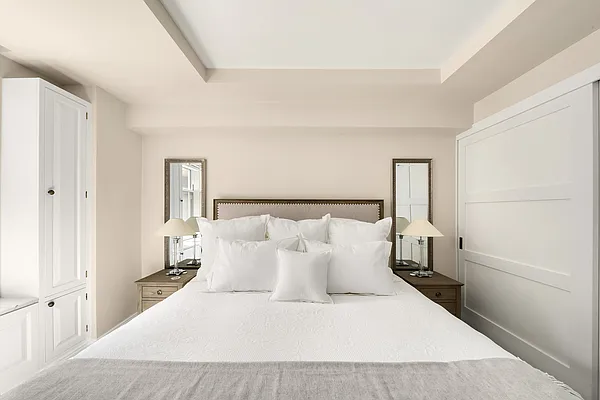 Sold by Compass | media 7