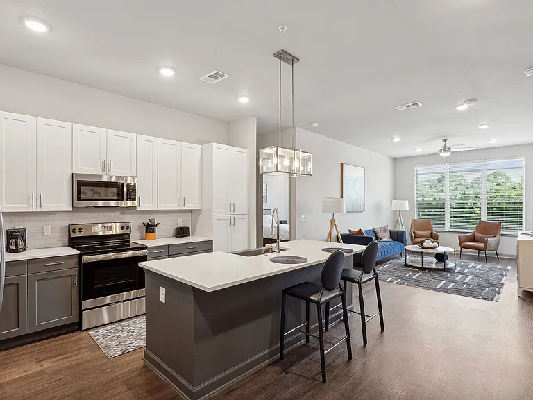 Reserve at Woodland Lakes — Photo 19