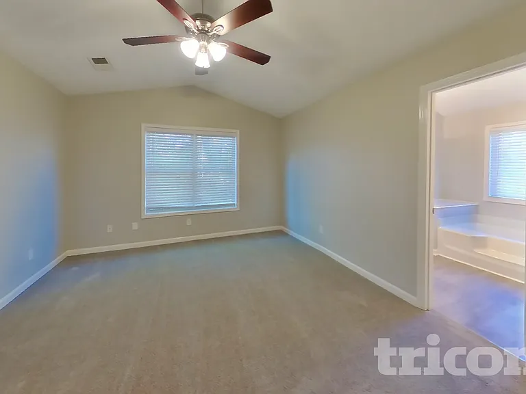 105 Daileys Plantation Dr — Photo 8