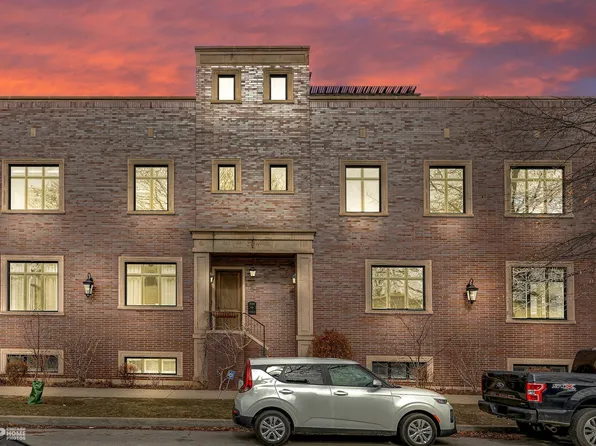2156 W School St, Chicago, IL 60618