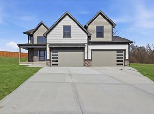 7901 Hoot Owl St, Blue Springs, MO 64014