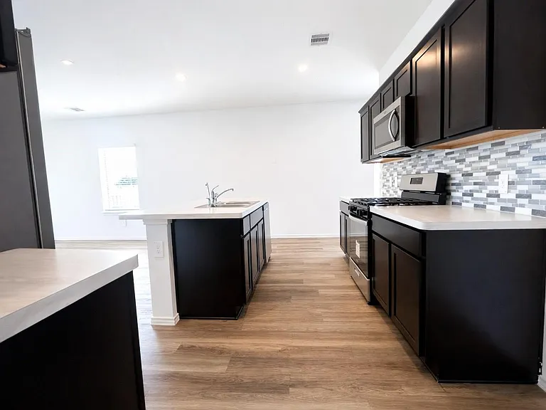 1739 Royal Rim Dr — Photo 6