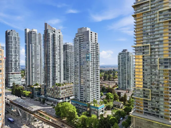 6333 Silver Ave #1302, Burnaby, BC V5H 0C3