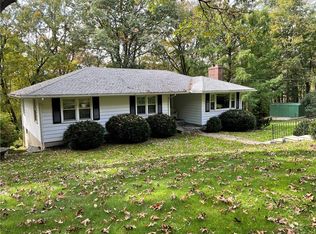 85 Hickory Ln, Bedford, NY 10506