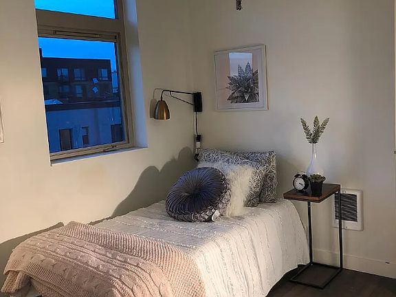 4th image of 5234 15th Ave NE #102