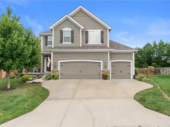 1021 SE Beatty Ct, Blue Springs, MO 64014