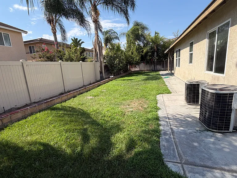 6363 Hazel St — Photo 26