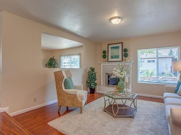 2nd image of 3227 Pentland Ct