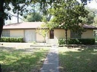 908 N Pearson Ln, Roanoke, TX 76262