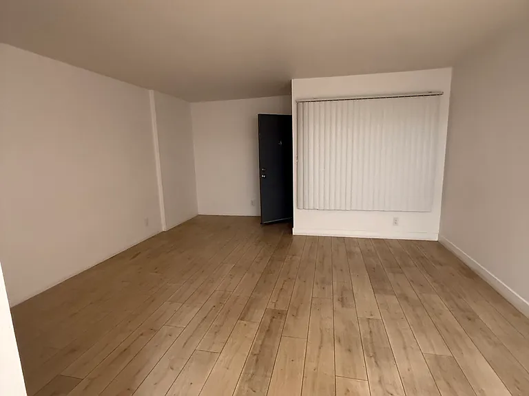 7030 Etiwanda Ave #1 — Photo 3