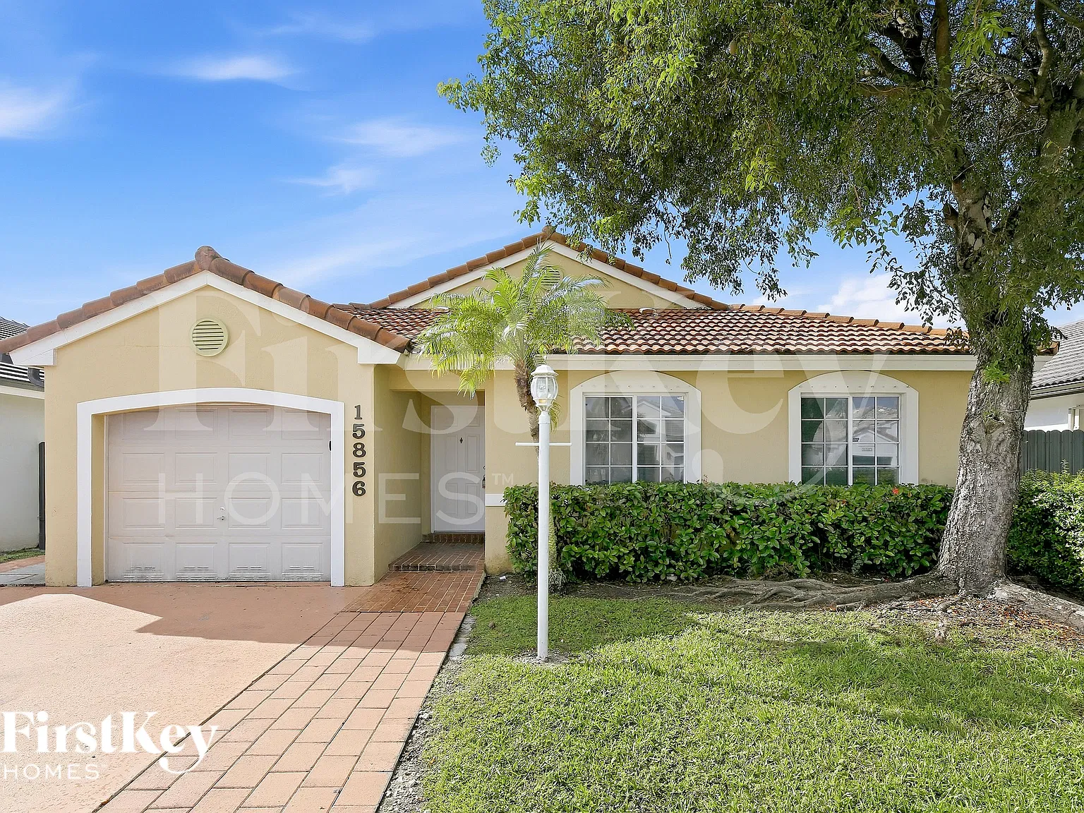 3 bed, 2.0 bath, 1654 sqft, $2,840 — Photo 1
