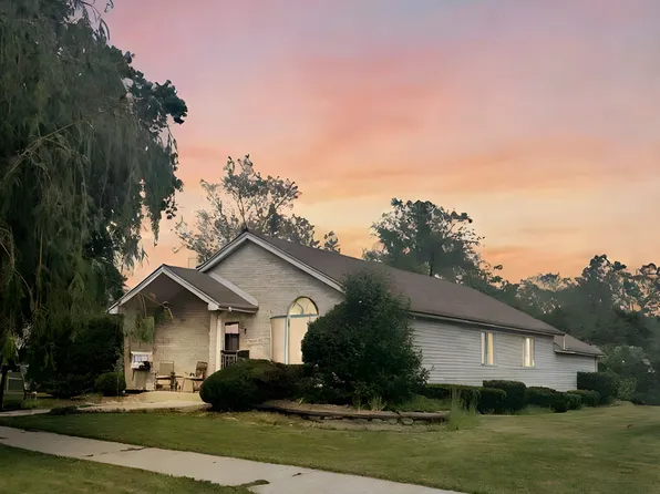 3213 Green St, Steger, IL 60475