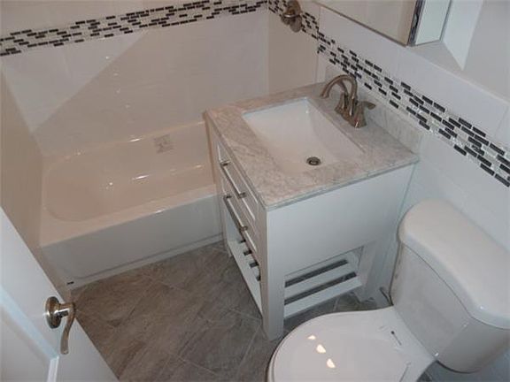 3rd image of 8035 Springfield Blvd APT 5G