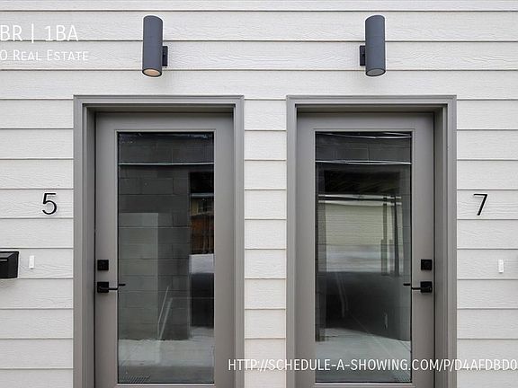 2nd image of 1327 Jersey St #7