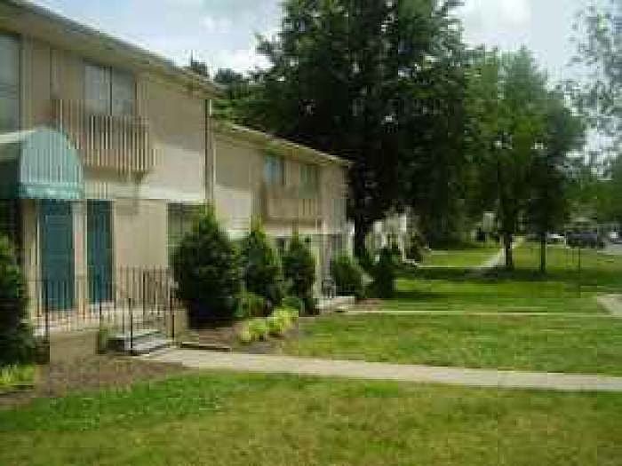 2nd image of 1235 Nelson St APT C
