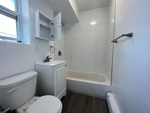 3rd image of 390 Stuyvesant Ave APT 13