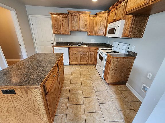 3rd image of 3527 Terrace Hill Ct