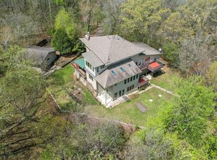 8730 McGuire Ct E, Shakopee, MN 55379