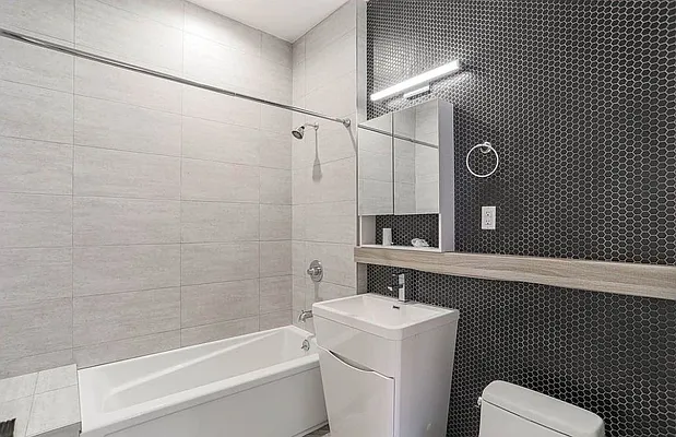 Rented by Skyhigh Realty NYC LLC | media 21