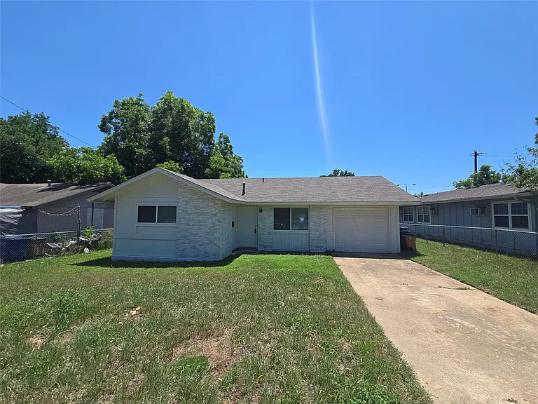 6103 Calmar Cv — Photo 20