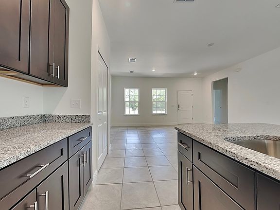 4th image of 604 Marion Oaks Blvd