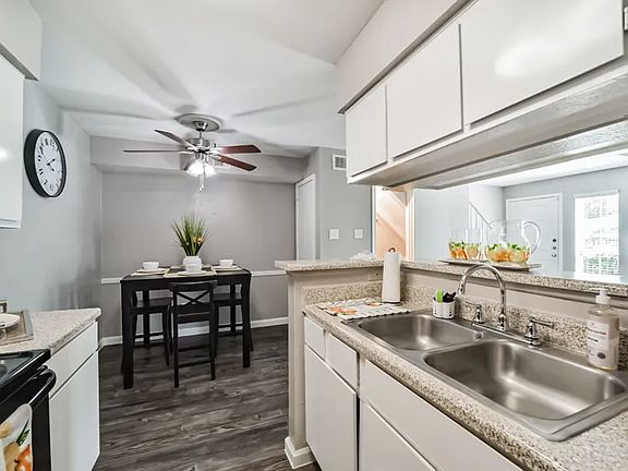 3rd image of 15330 Ella Blvd APT 1018