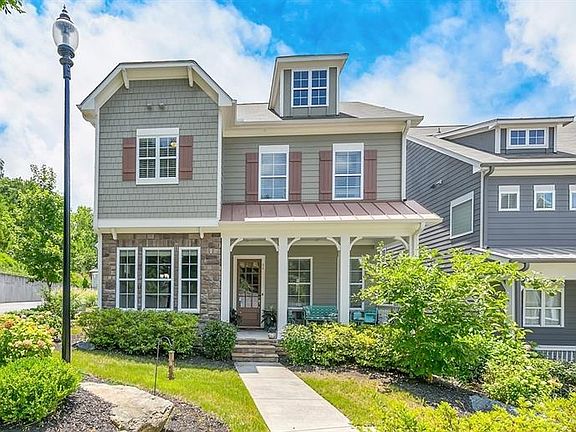 2nd image of 44 Lathhouse Ln