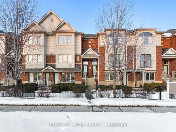 5725 10th Line W #12, Mississauga, ON L5M 0P7
