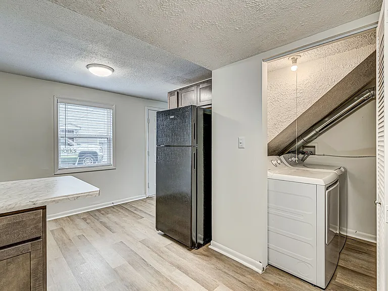The Row Apartments — Photo 25