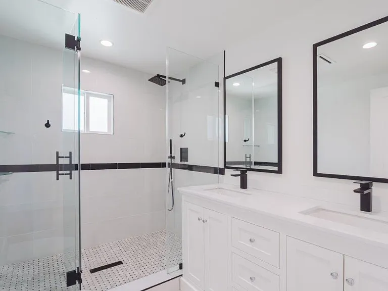 8119 Shadyglade Ave — Photo 46