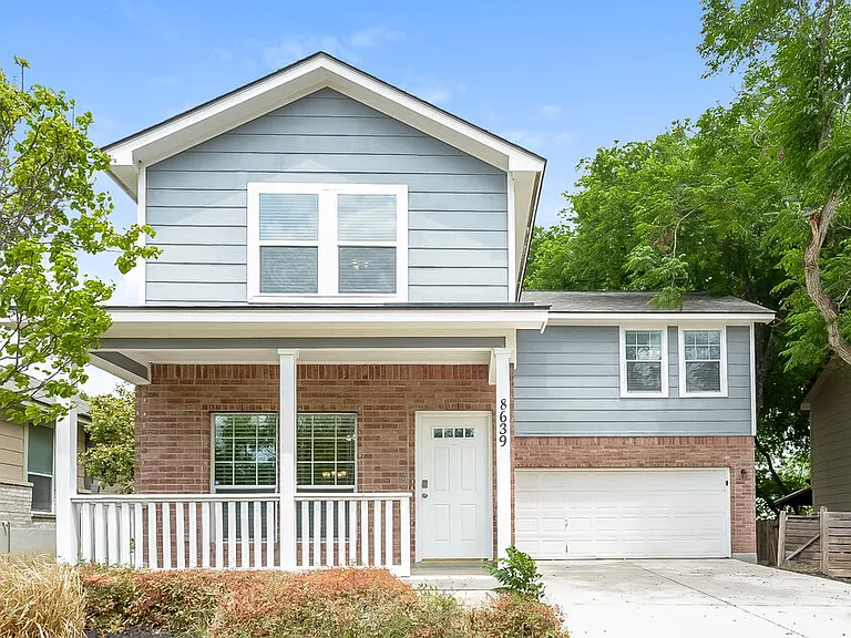 8639 Sunny Oaks — Photo 1