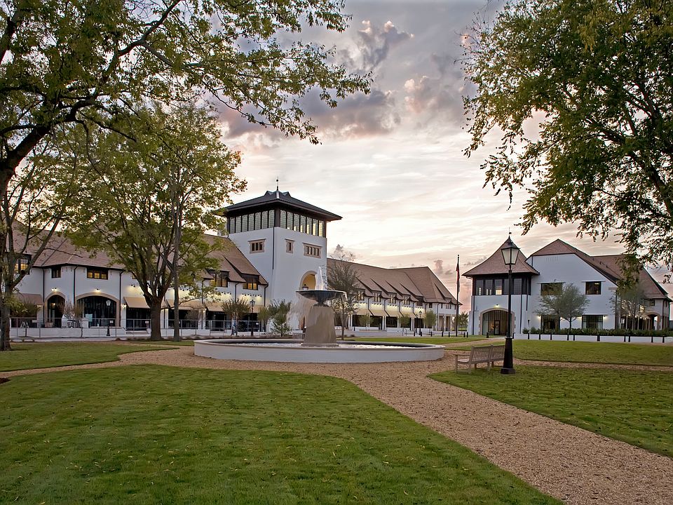 Hampstead Town Center