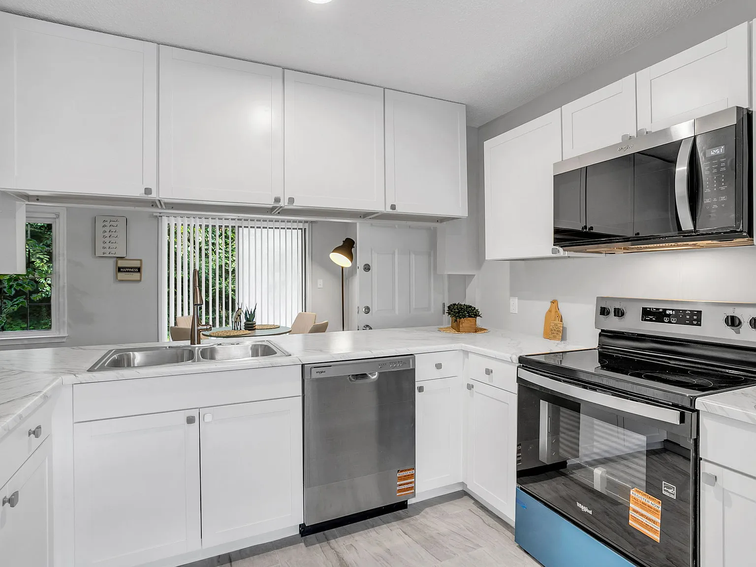 4 bed, 1458 sqft, $2,850 — Photo 3