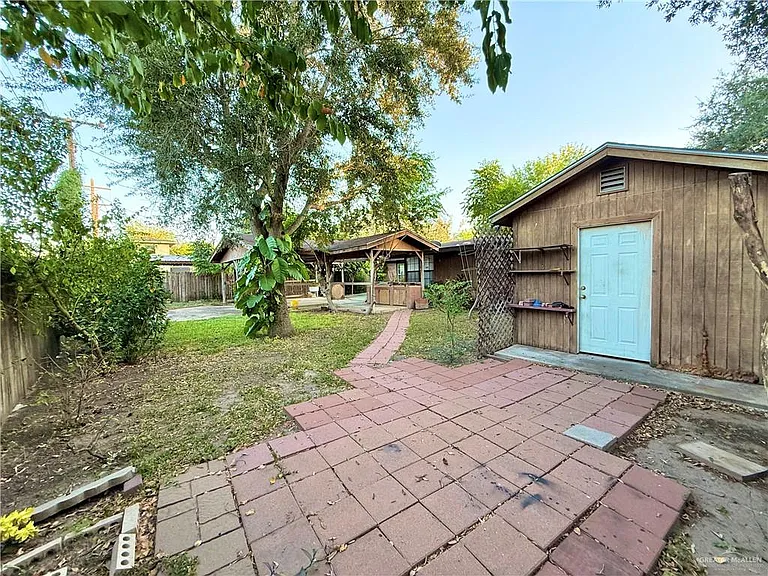 612 Tamarack Ave — Photo 12
