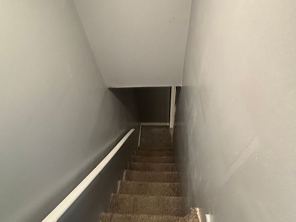 4th image of 517 Lamberton St #4