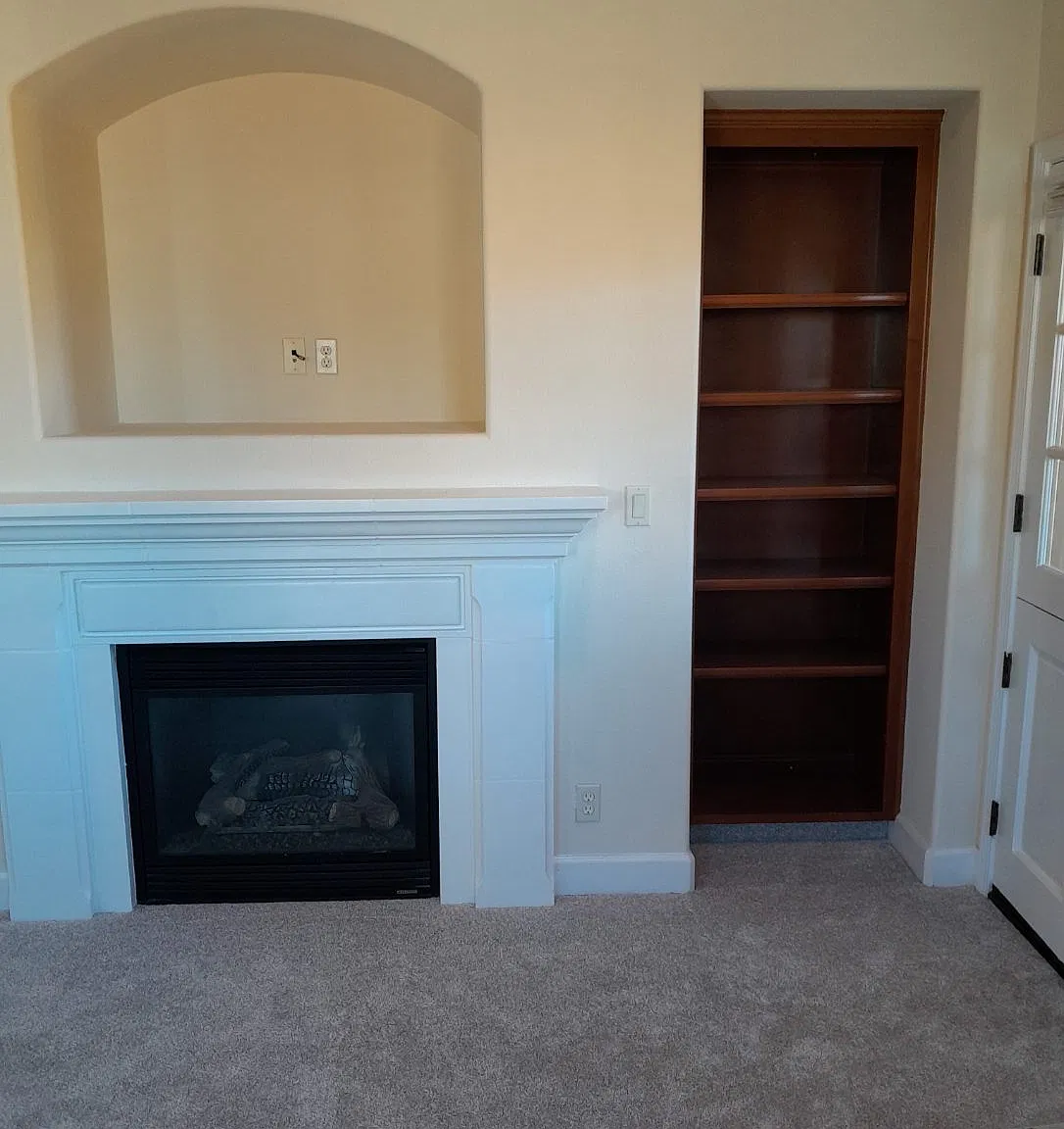 1 bed, 3877 sqft, $2,200 — Photo 3