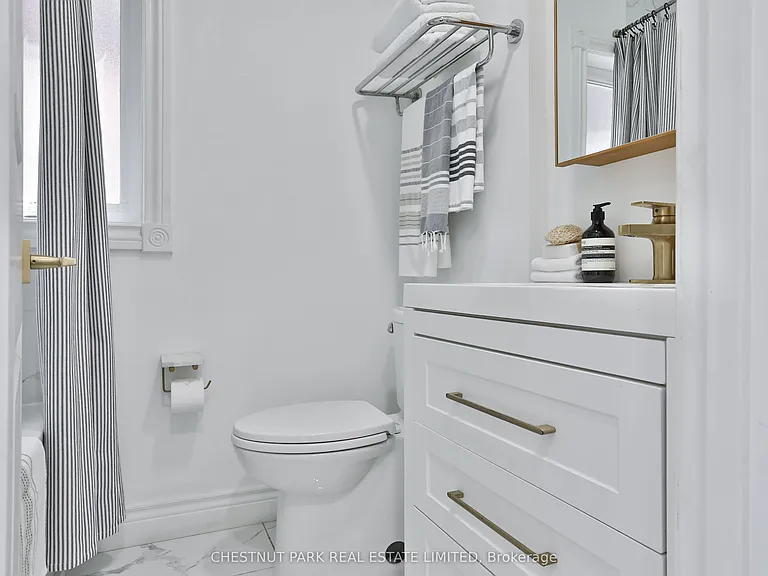1341 Dupont St — Photo 24
