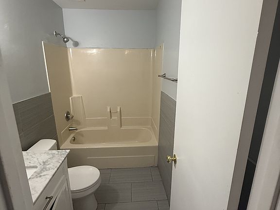 2nd image of 137 Stonehedge Dr #1