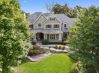 371 S Walnut Ridge Ct, Frankfort, IL 60423