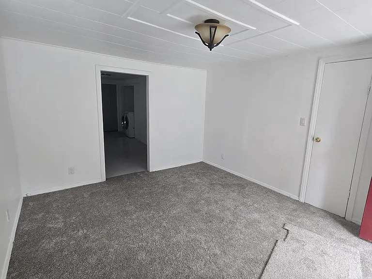 2222 Edgar St — Photo 7