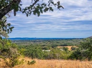 983 Axis Cir, Fredericksburg, TX 78624