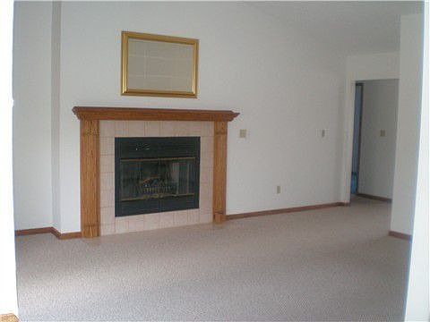 3rd image of 8853 Chapman Cir