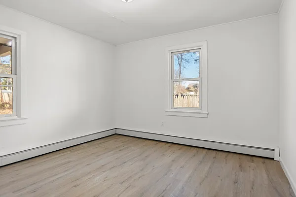 408 Arlington Ave N — Photo 4