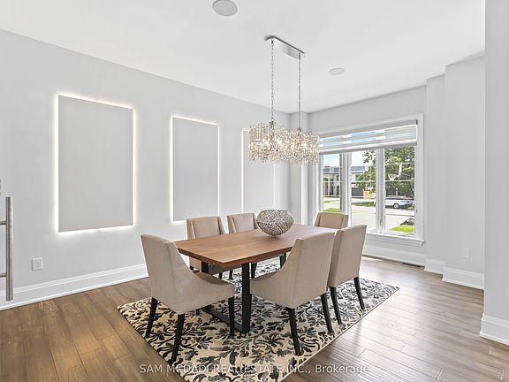 5th image of 390 Sandhurst Dr