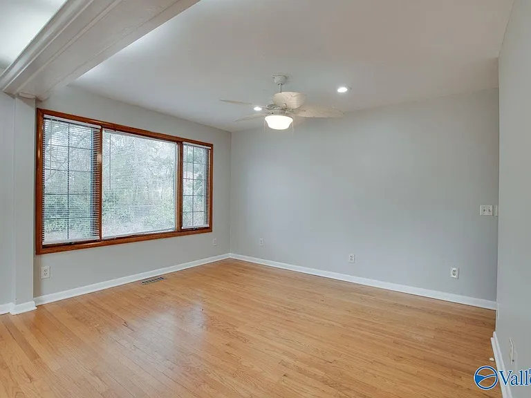 2700 Briarwood Dr SE — Photo 12